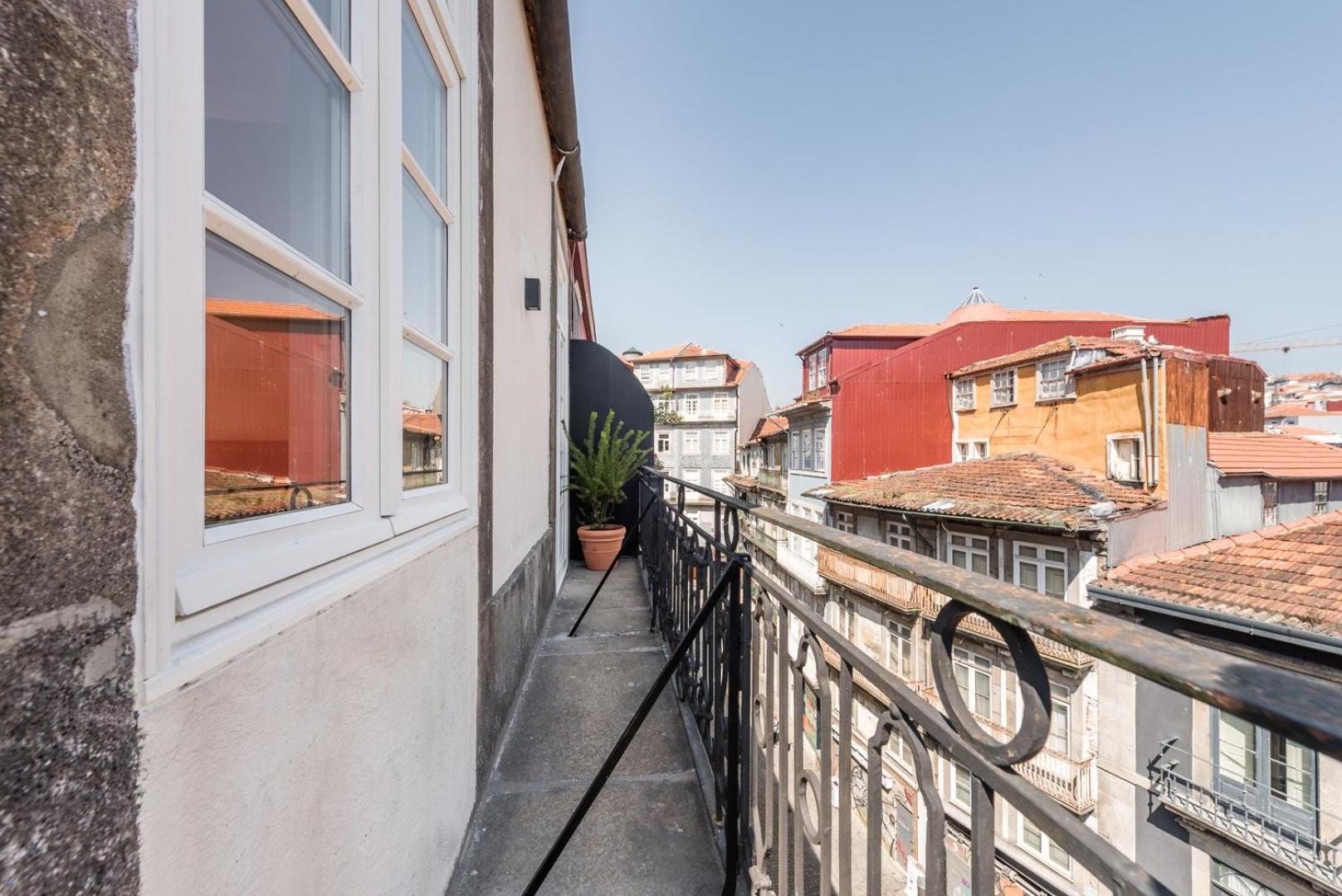 Апартаменти Guestready - Chic Retreat In The Heart Of Порту Екстер'єр фото
